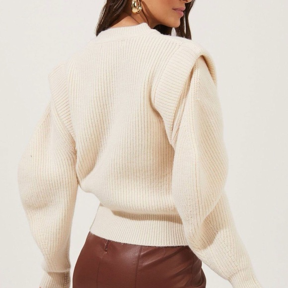 ASTR the Label - Romina Exaggerated Sleeved Sweater in Cream White - Size : S - Picture 2 of 6